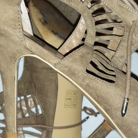 13M Dolce Vita Dark Tan Lace up suede open toe heel - Picture 12 of 12